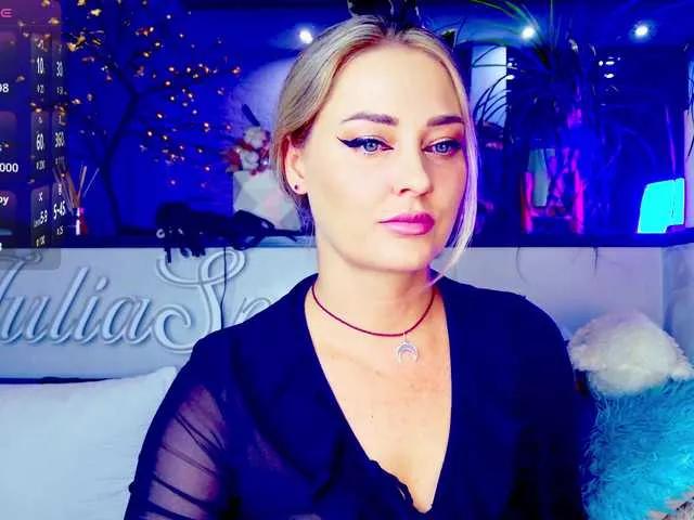 -JuliaSpace- on BongaCams