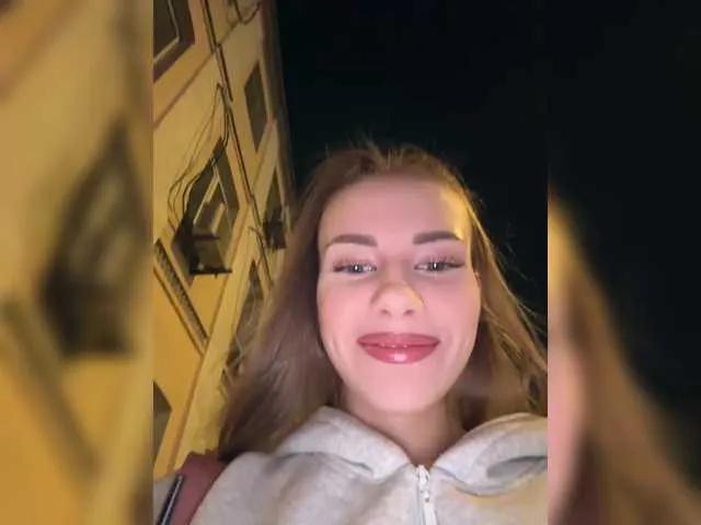 -VikkiL0vesCheese- on BongaCams