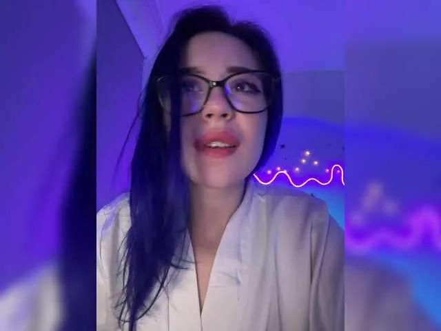 Offline Alismoon66 on BongaCams