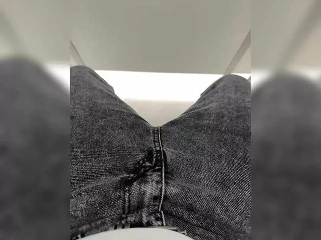 Offline AnthonyRasits on BongaCams