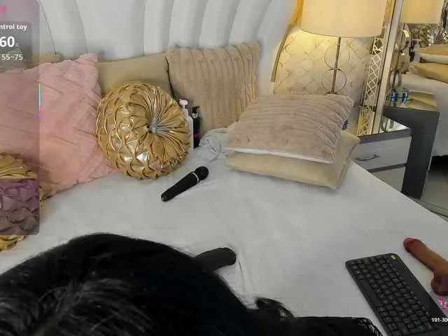 AriaJonnes on BongaCams 