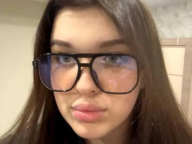 AshleaReuer on BongaCams