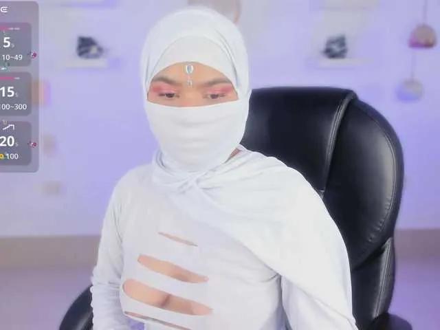 Freechat Aura-cuutee on BongaCams