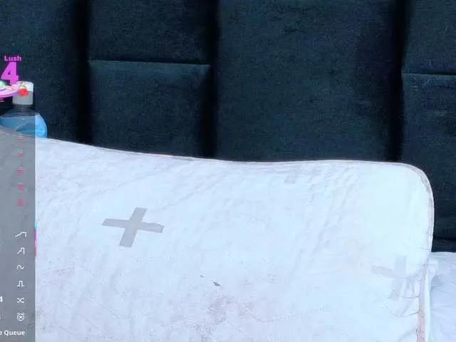 Offline Beautifulskinny18 on BongaCams