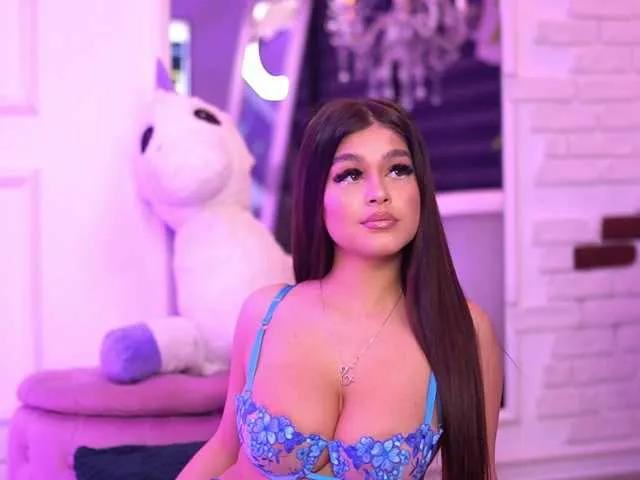 BellaNoirre on BongaCams 