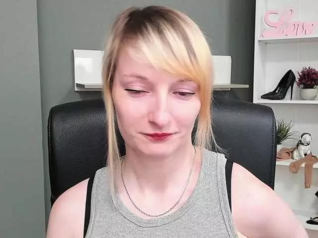 Offline BlairPlay on BongaCams