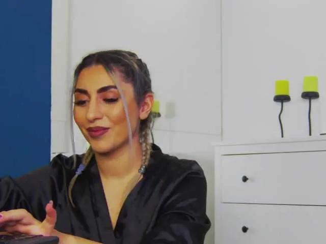 Offline CelineMeyer on BongaCams