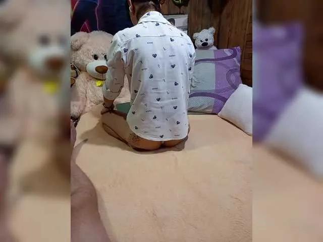 Offline Cottoncandy1-1 on BongaCams