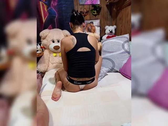 Offline Cottoncandy1-1 on BongaCams