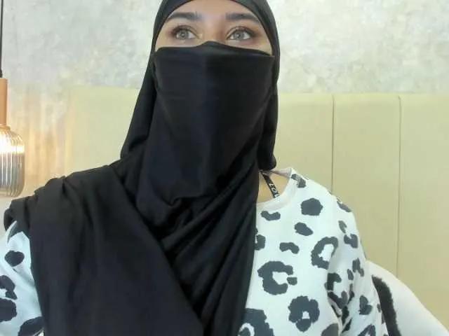 Offline Dakshaa on BongaCams