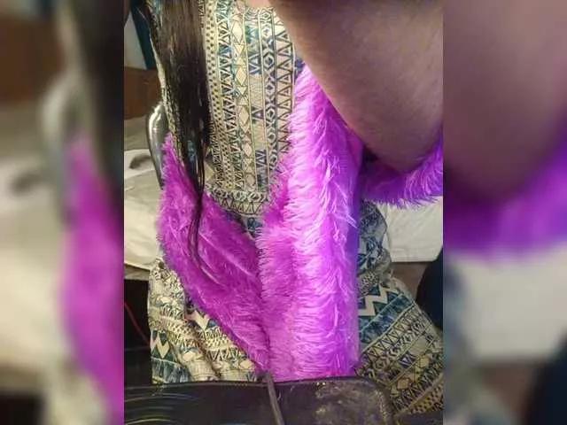 Offline Desire111 on BongaCams