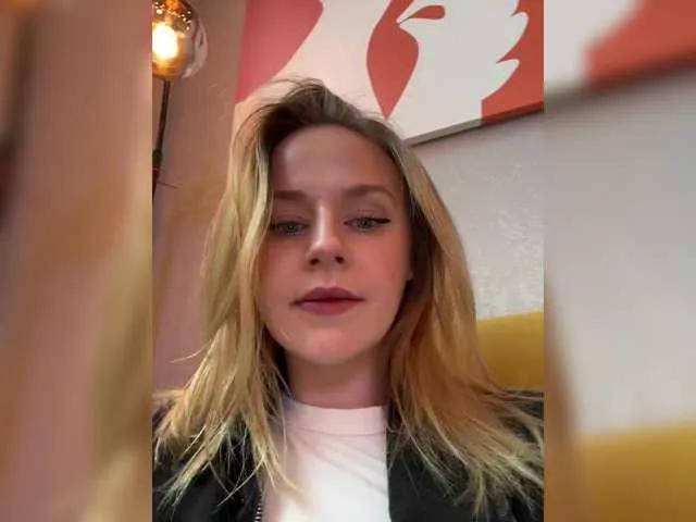 Offline elegantbabe on BongaCams