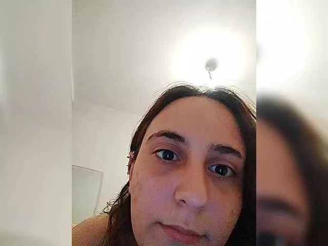 Offline Emaprincessa on BongaCams
