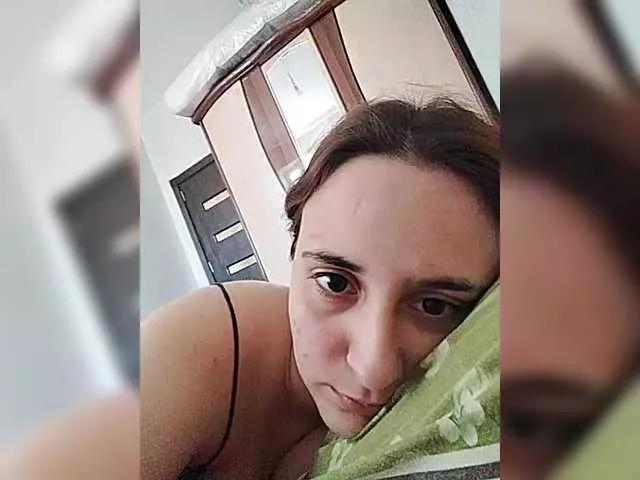 Offline Emaprincessa on BongaCams