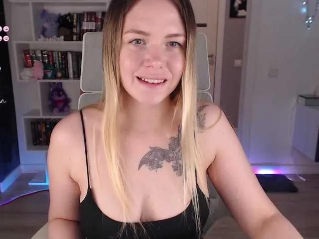 Offline EmmaBryan on BongaCams