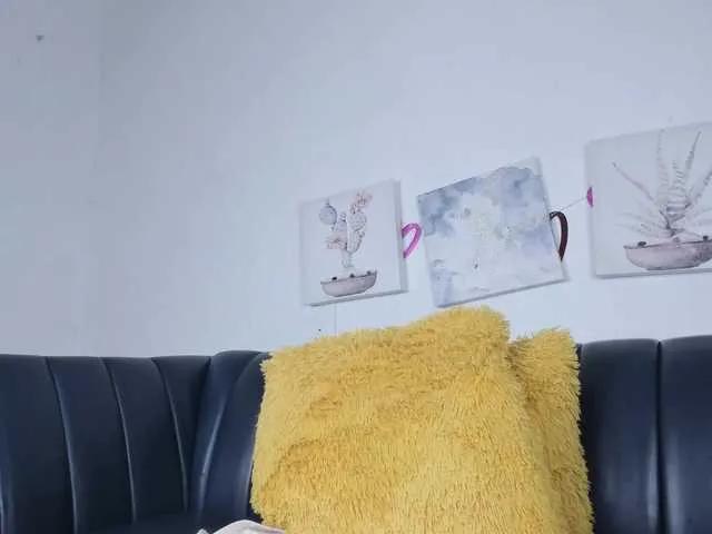 Offline Eva-abaad on BongaCams