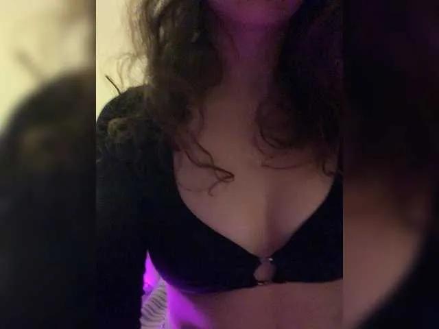 FeeBee on BongaCams