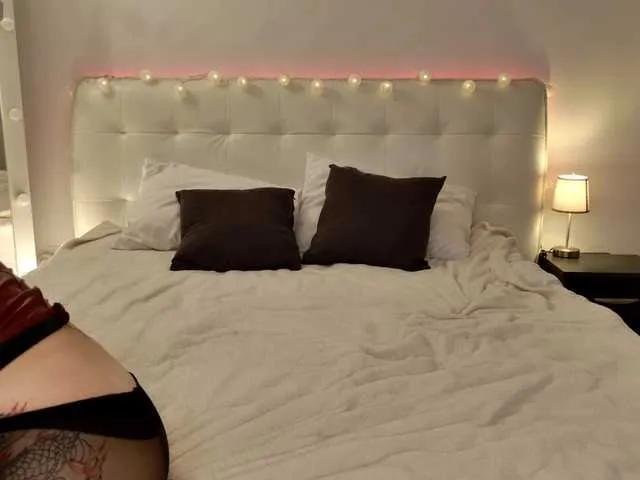 franksalise on BongaCams
