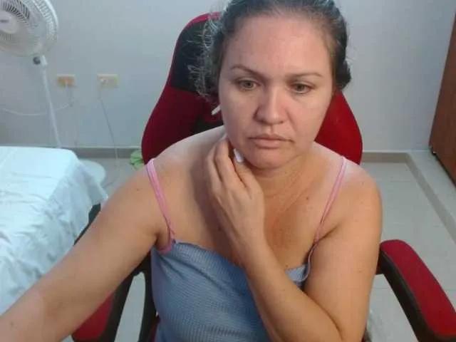 helenca1980 on BongaCams 