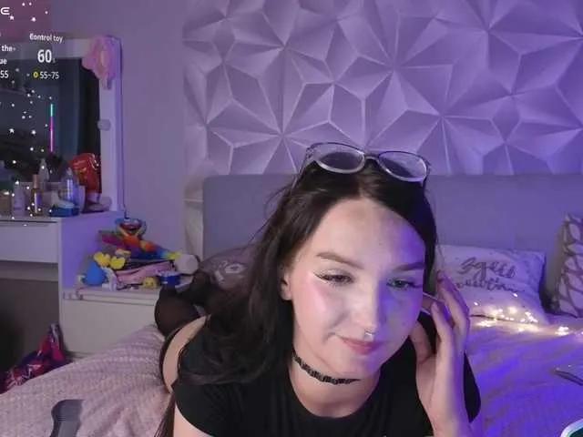horneyfallenangel3191 on BongaCams
