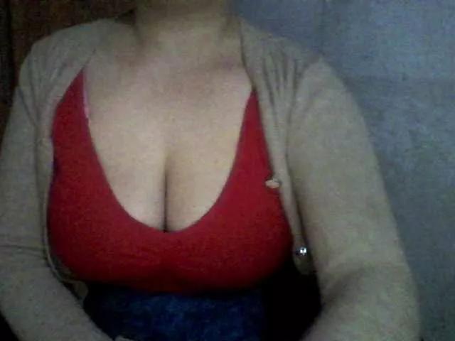 Offline indiagirl50 on BongaCams