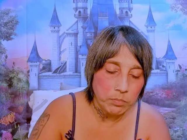 indianroxy on BongaCams 