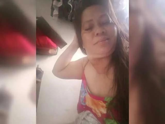 Offline jelyn87 on BongaCams