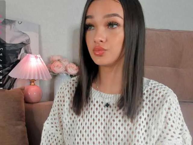 Offline Jessie0meow on BongaCams