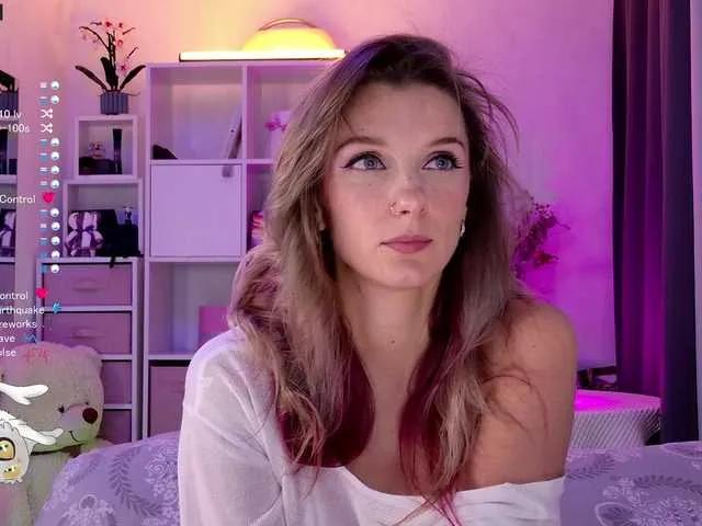 Karamelsw on BongaCams 