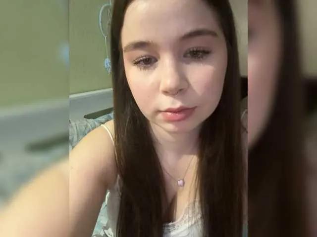Smoking hot Kikikiraa will incite your fantasies in a amazing show kikikiraa from BongaCams