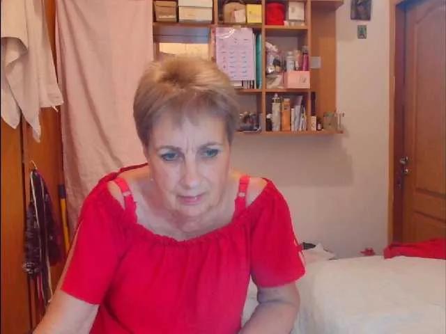 Offline Kira9476 on BongaCams