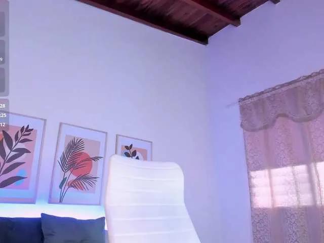 Offline kylie-soraya on BongaCams