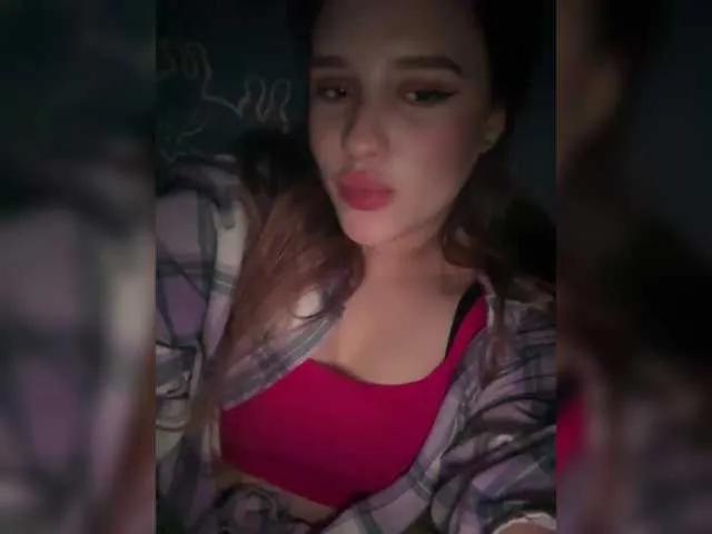 Offline L0lly-D0lly on BongaCams