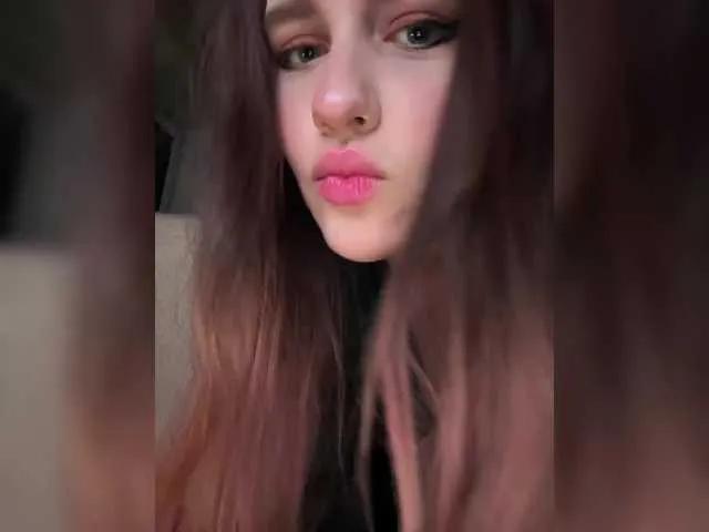 Offline L0lly-D0lly on BongaCams