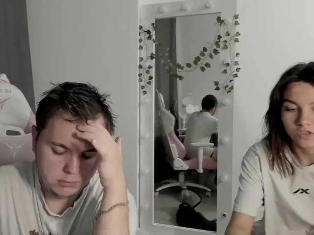 Offline lissazmark2 on BongaCams