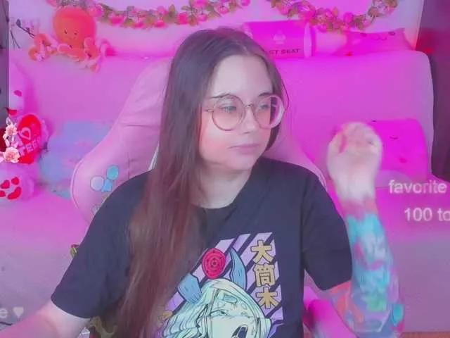 LittleKitsune on BongaCams 