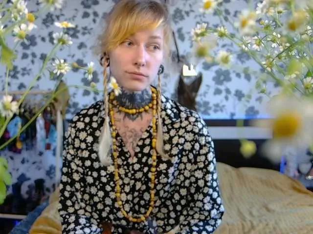 LittleSpaceMouse- on BongaCams 