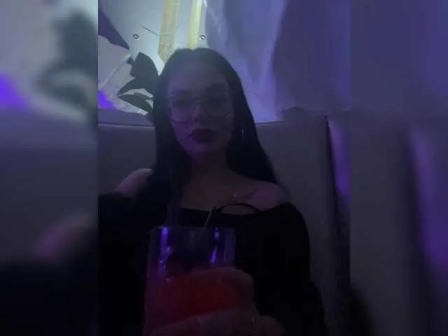 Offline Liysan11 on BongaCams