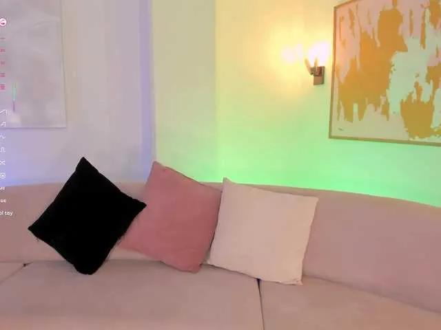 LizzHamilton on BongaCams 