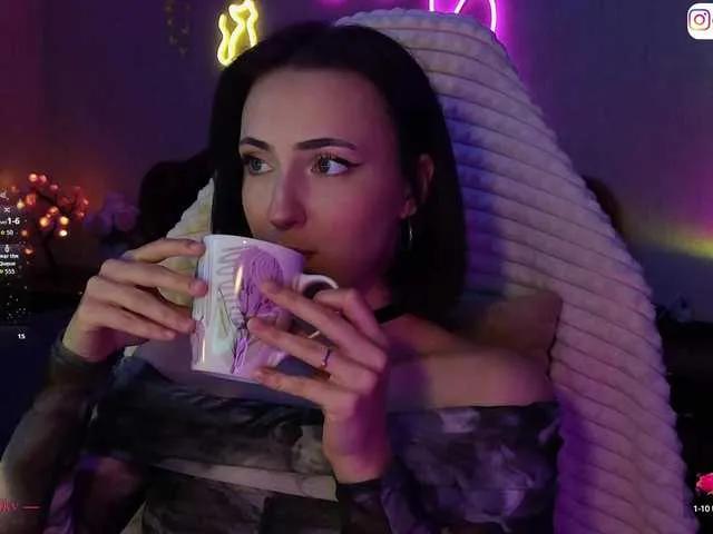 Offline LollyGirlMoon on BongaCams
