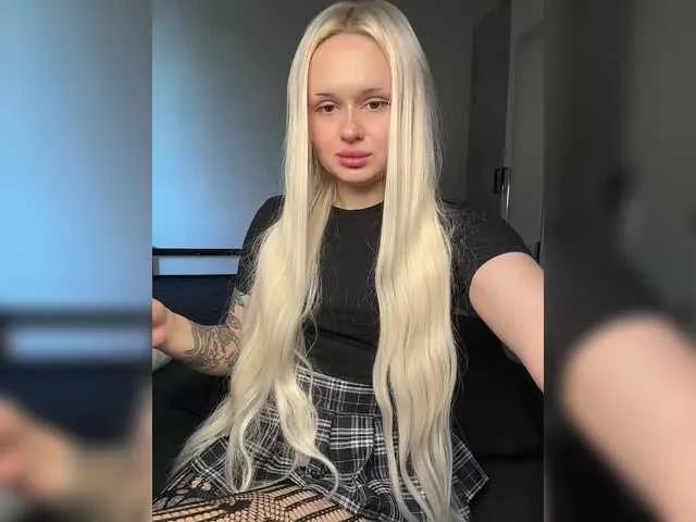 LuxBby on BongaCams