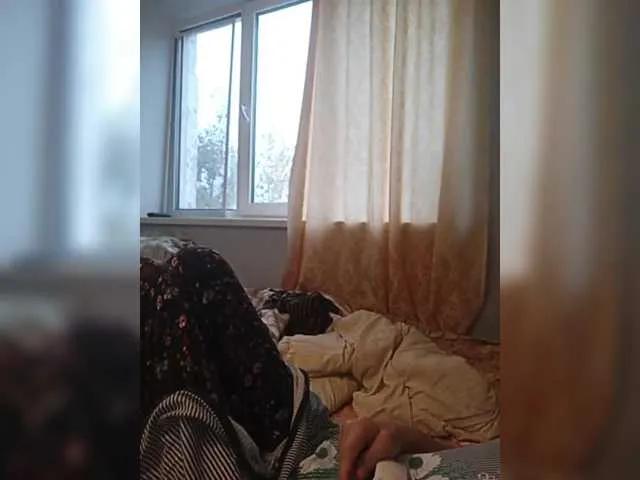 Offline Madam-oss on BongaCams