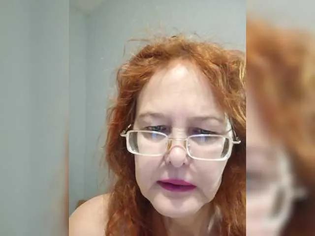 Offline Madam-oss on BongaCams