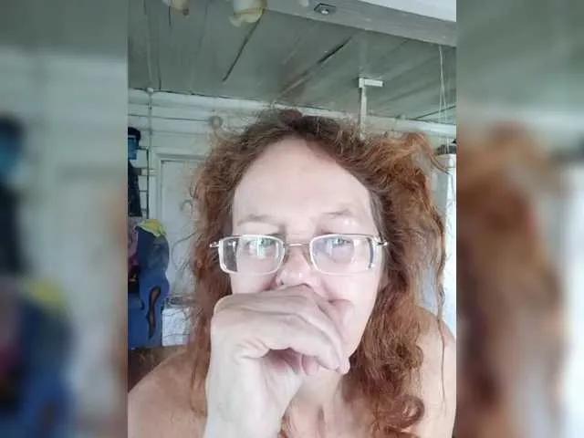 Offline Madam-oss on BongaCams