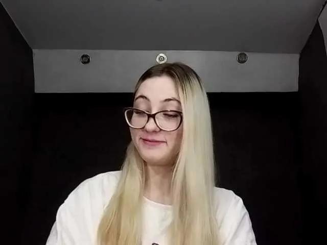 MariselaFlasher on BongaCams