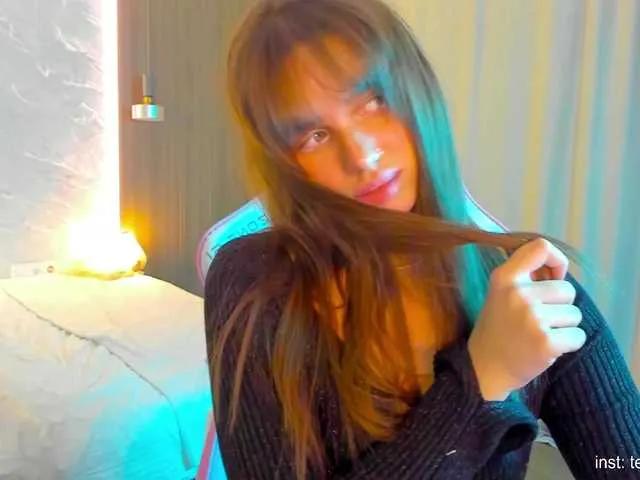 Offline Naomimif on BongaCams