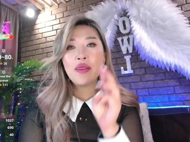 Offline nickyowl on BongaCams