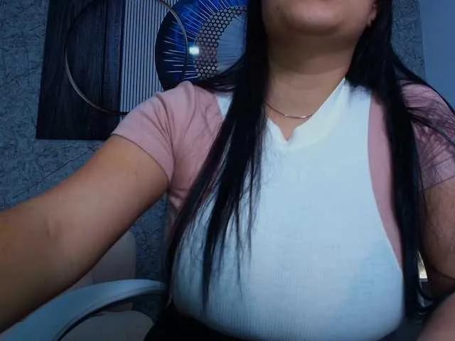Offline Octaviarouse on BongaCams