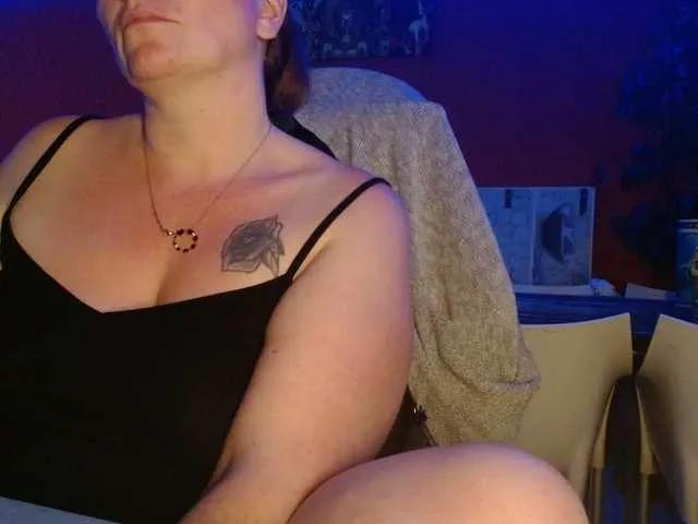 Offline Petitoiseaucoquine on BongaCams