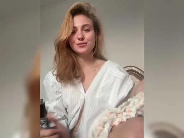 Offline poppysweety122 on BongaCams